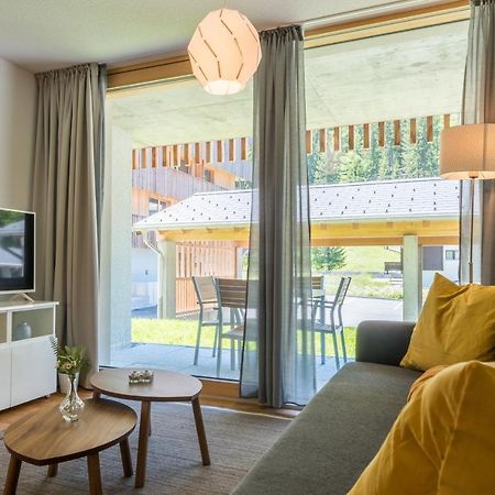Montela Apartments - Haus C Saas-Grund Eksteriør billede
